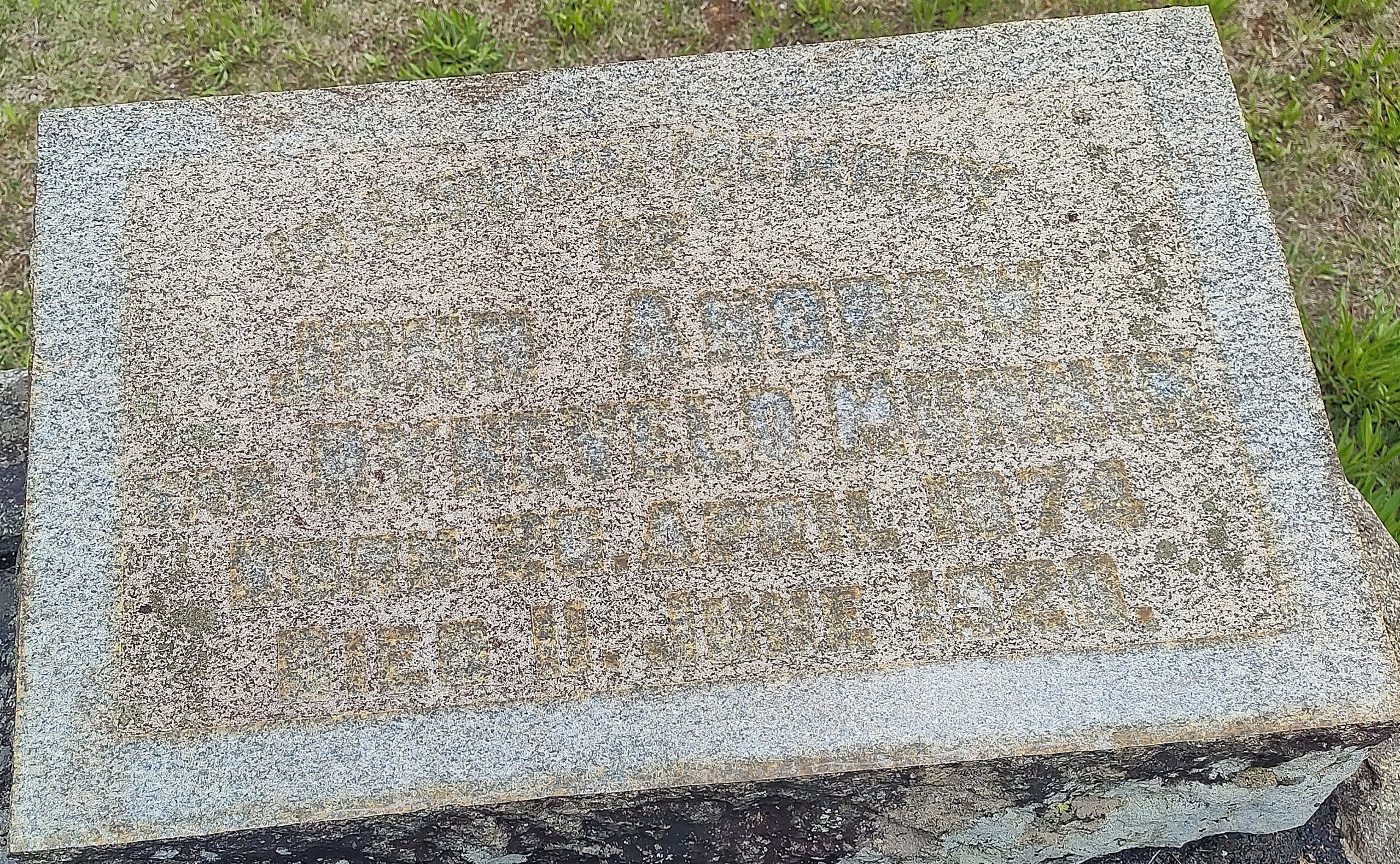 Head Stone - Munnik